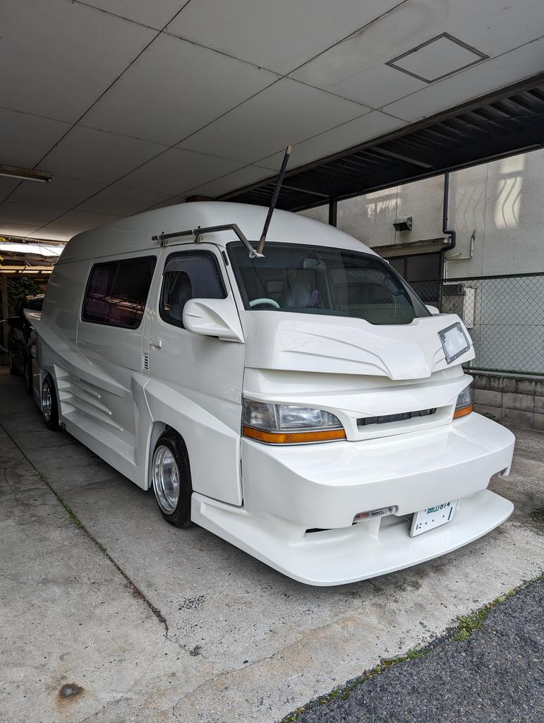 30Hiace's tweet photo. 2号機も、GW前にオルタネーターが
チーン💦💦
ハイエース、どちらも修理中😣

バニングがないと面白くないなー😱

#バニング
#ハイエース
#100系 https://t.co/ZfsGkSbhYW