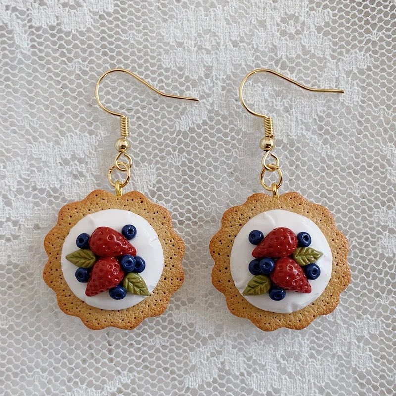 pieces_by_pie's tweet photo. summer is for strawberries 🍓✨ 

some of my fave designs available in short supply 🥞✨ https://t.co/d81HtM63XX