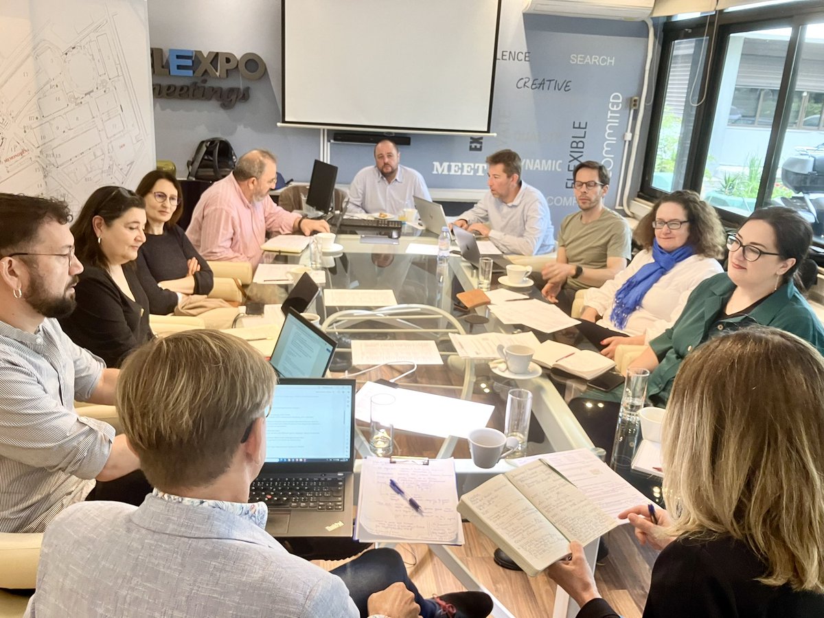 Literature Across Frontiers tweet media