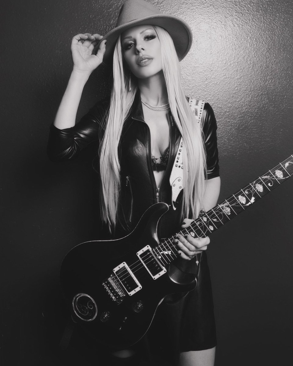 Backstage the whiskey 🥃 2024 - see you all on the east coast in July - tickets 🎟 orianthi.me