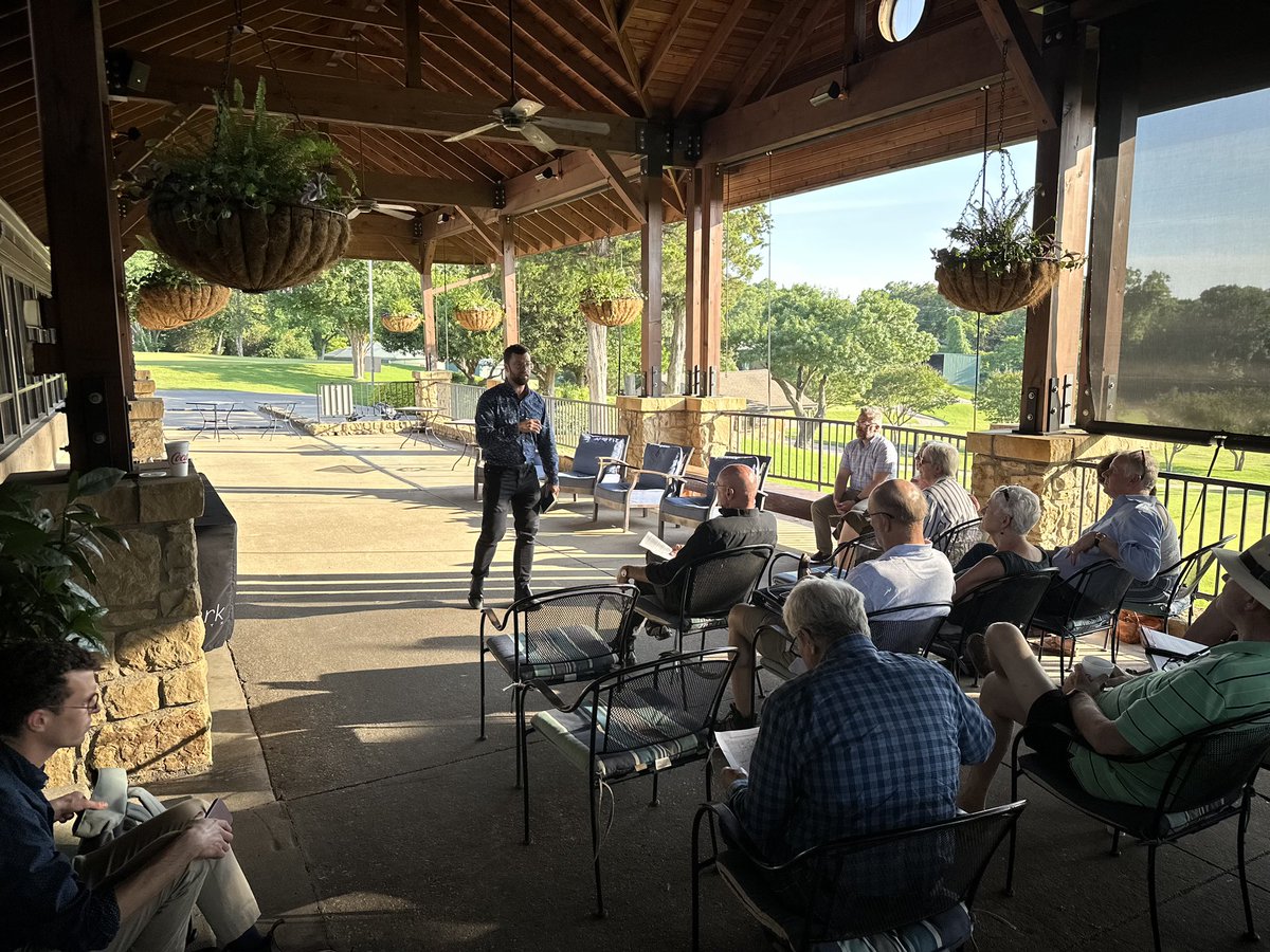 Great crowd and questions at Stevens Park Estates Neighborhood Association tonight. Enjoyed sharing the stage with @benfordisd.