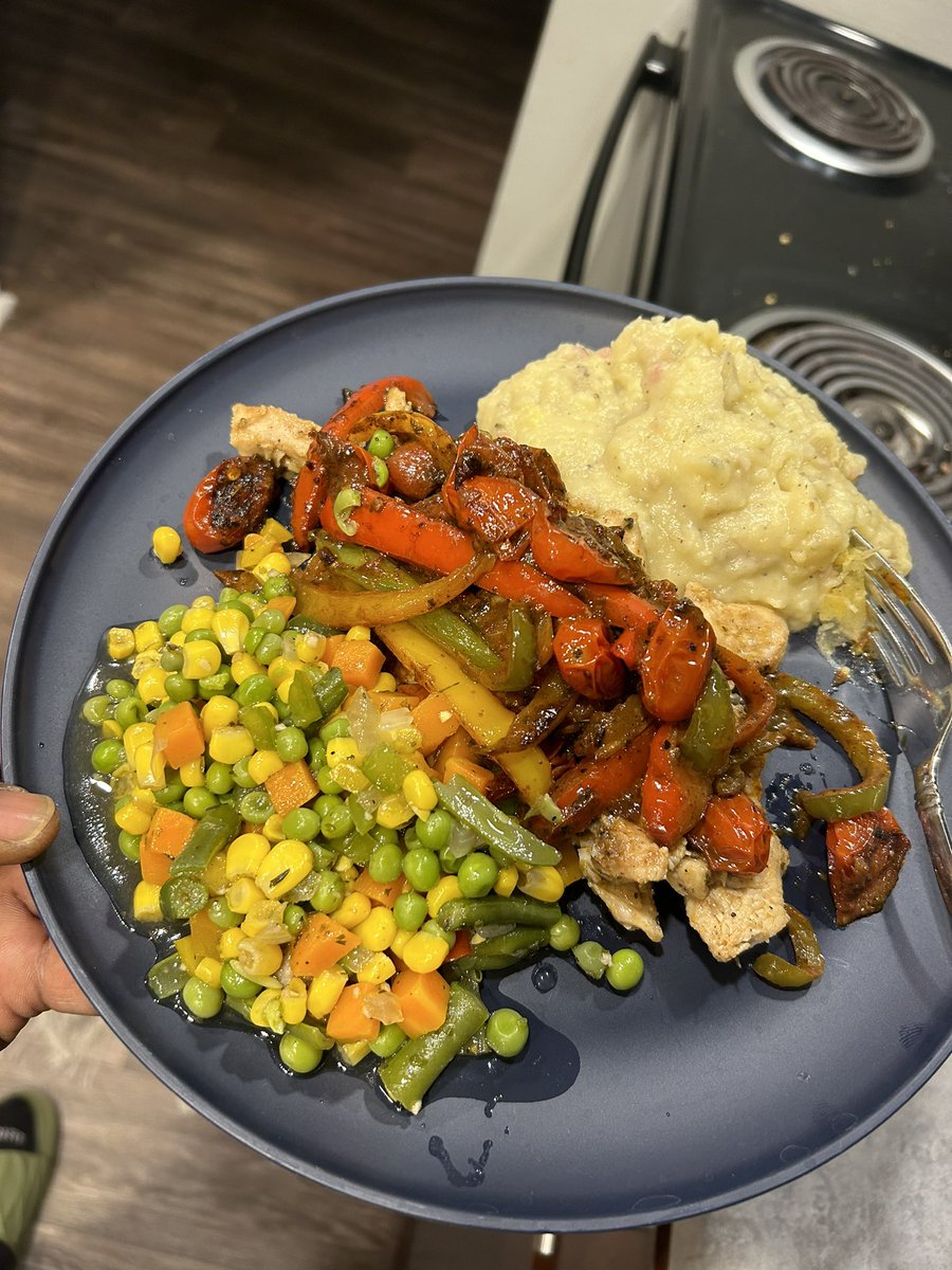 ArtInfluence_10's tweet image. Daddy Eats #icook