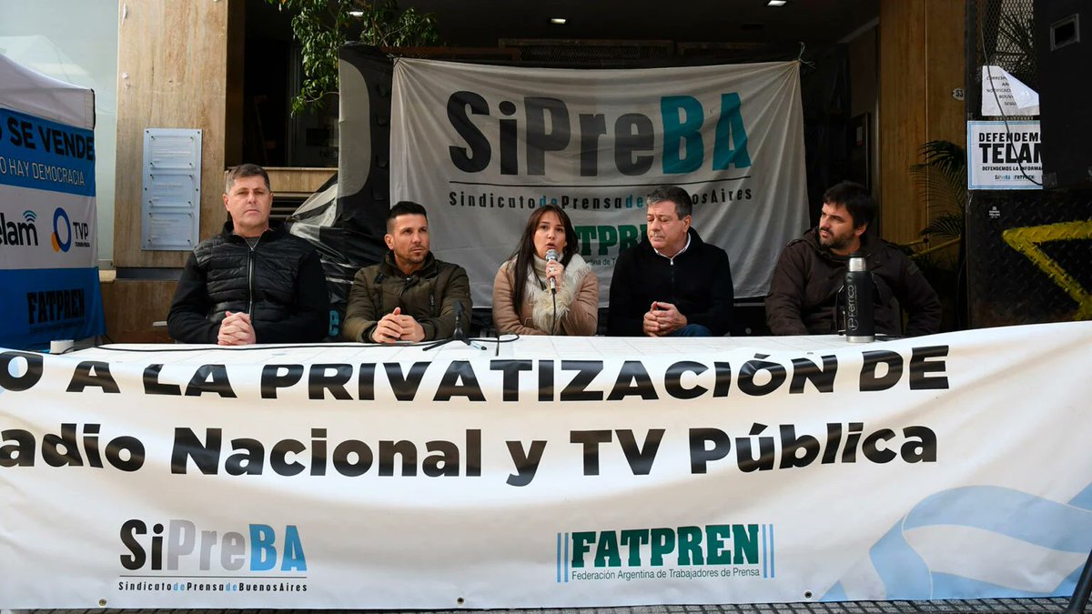 📌 El #Sipreba rechazó el apagón de las redes sociales de #RadioNacional y la #TVPública.

#NoALasPrivatizaciones 
#FrenemosLaLey 
#DefendamosLosMediosPublicos

somostelam.com.ar/noticias/polit…