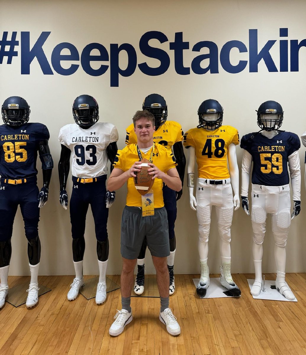Thank you to @CoachJournell @AB_balogh  @CoachLeeXiong for a fun and informative day and for the opportunity to visit campus and learn more about the college and the @CarletonFB program. Looking forward to our paths crossing again soon! #KeepStacking