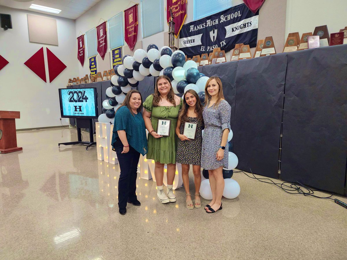 HanksHS_AOlmos's tweet photo. Tonight, I am very grateful to have been chosen as the amazing Alexa Heck’s Honorary Educator for the Top 15 Senior Dinner. I am so thankful to have had her, alongside her parents, come into my life at Hanks, on the court, in the class, throughout the last 4 years 🥹❤️🖤 https://t.co/j4BK8c8dC4