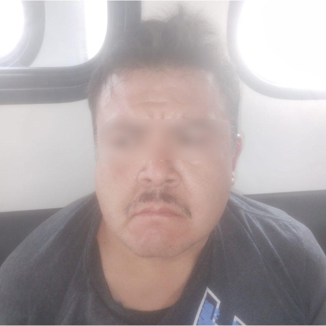 IovanPH's tweet photo. Mi reconocimiento a los compañeros de #GROE de @POESQro quienes en una rápida intervención lograron evitar un robo a casa habitación en la colonia Vergel y detuvieron al responsable, además fueron aseguradas 2 armas de fuego. https://t.co/cAcOj2Kc0i