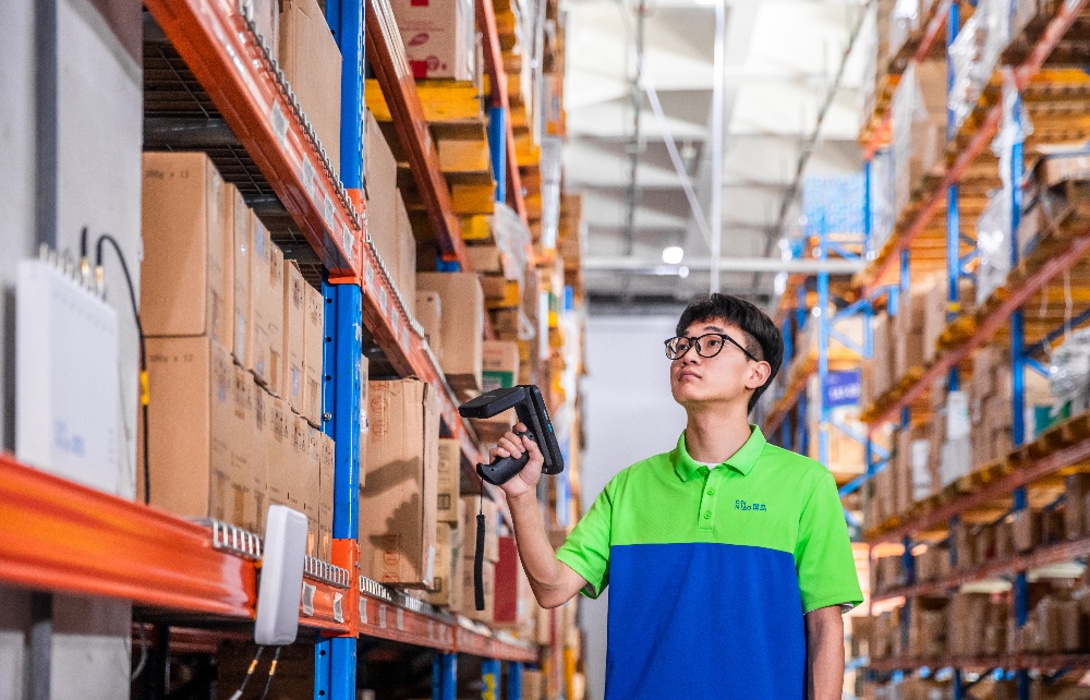 At Cainiao, we are always evolving and exploring new ways to utilize #logistics #technology to meet the demands of #ecommerce. Check out our top 4 strategies here: bit.ly/4b2JV57 

@SupplyChainDive #smartlogistics