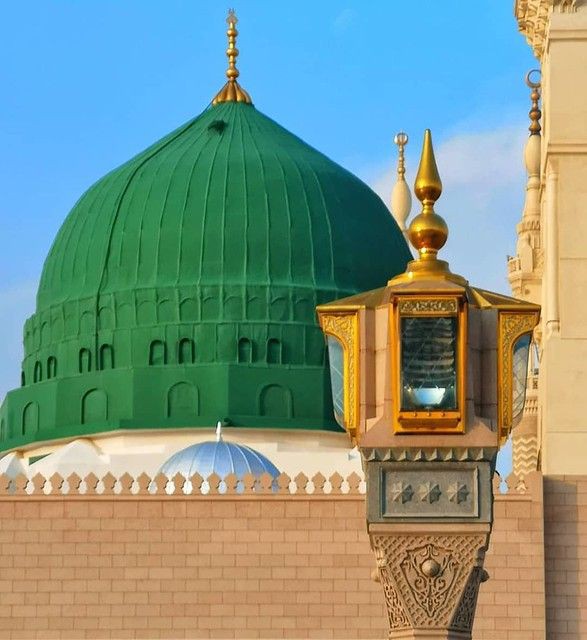 ہوں تو خاک مگر  محمدﷺ  سے ہے نسبت میری  
بس اک یہی رشتہ میری اوقات بدل دیتا ہے🥰  

صلی اللہ علیہ و آلہ وسلم ❣