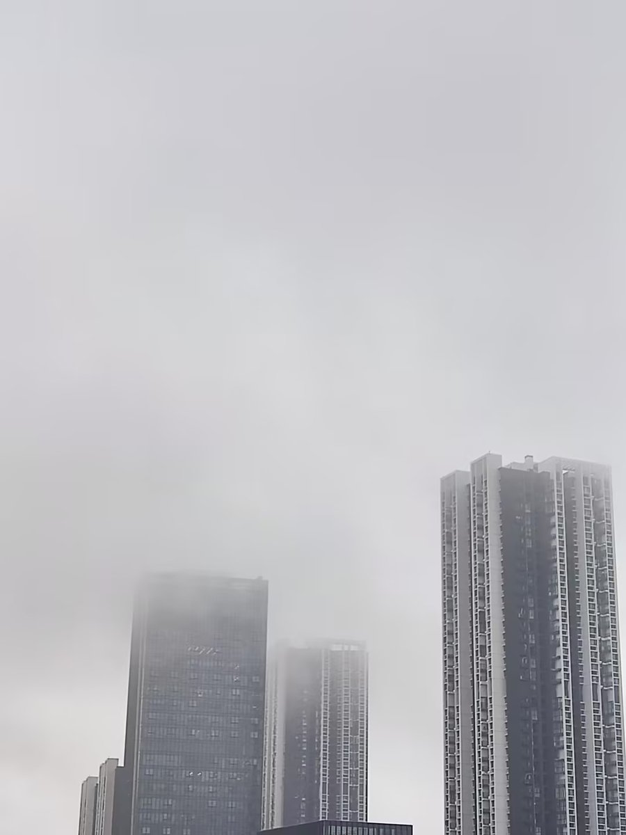 tpmix3's tweet photo. Rainning https://t.co/cAkEKItGix