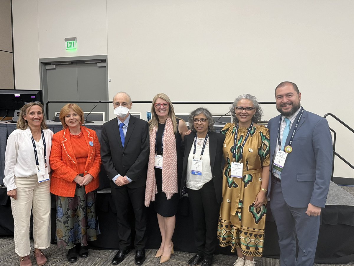 Participar en una de las sesiones de Tabaco en #ATS2024 fue increíble, ver que debemos unirnos en esta lucha y estar al lado de excelentes expositores y compañeros de <a href="/ALATorax/">ALAT</a> 
Gracias a Harold J. Farber, MD