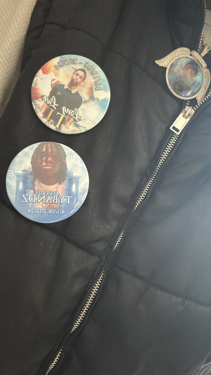 jacbetweakin's tweet image. I gotta turn da 📑 and do ts da right way💫 the streets won’t  get da best of me❗️#LLTC💜 #RipTy8ANDZ💙 #FreeJank #YCG💙 #COTM7️⃣