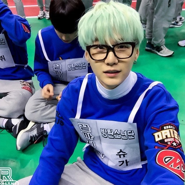 hourIysuga's tweet photo. ✩ #SUGA #방탄소년단슈가 #슈가 https://t.co/Q3Onijj15x