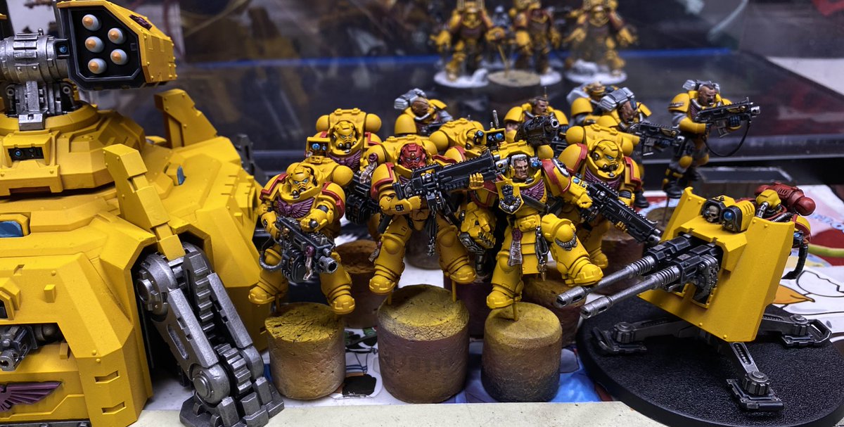 Went around touching up the yellow with an off white and Imperial Fists contrast. Decals, weathering and bases to go. #hobbystreak no.672