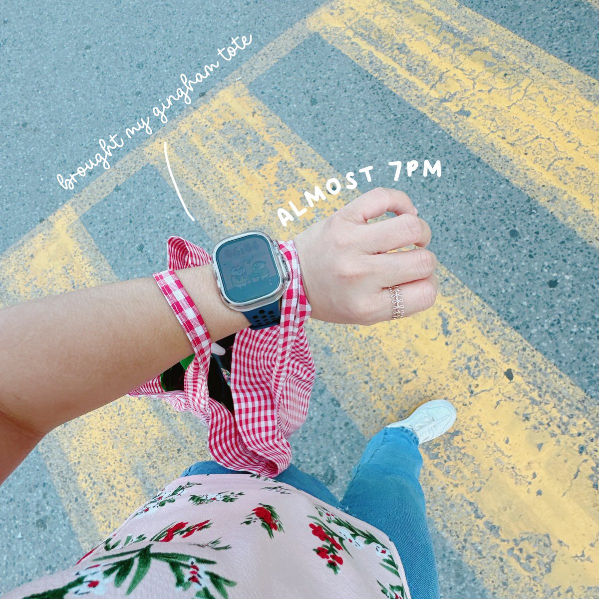 beriberudesigns's tweet photo. daily photo diary 🌤️ monday, victoria day holiday! went out to buy envelopes so i can start and ship my etsy order! 🚊 https://t.co/aHLOqtPUoS