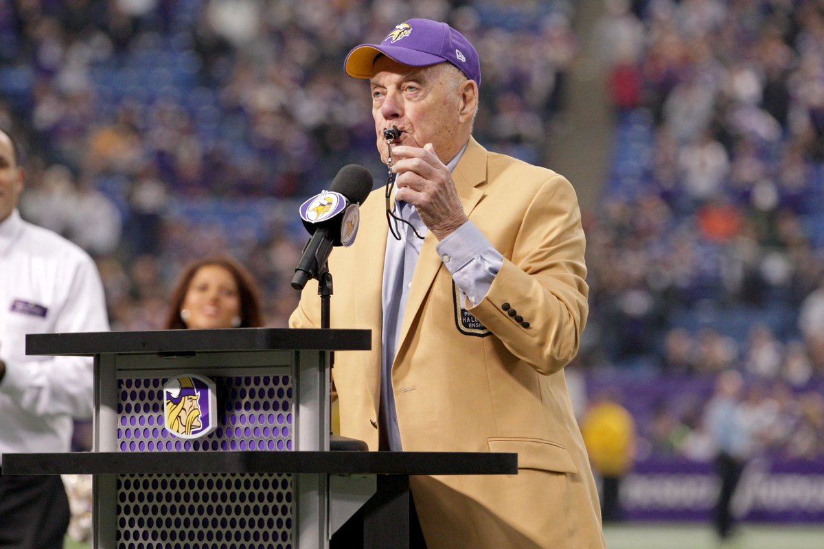 Remembering professional gridiron football player and coach in the National Football League (NFL) and Canadian Football League (CFL), Bud Grant. #BudGrant