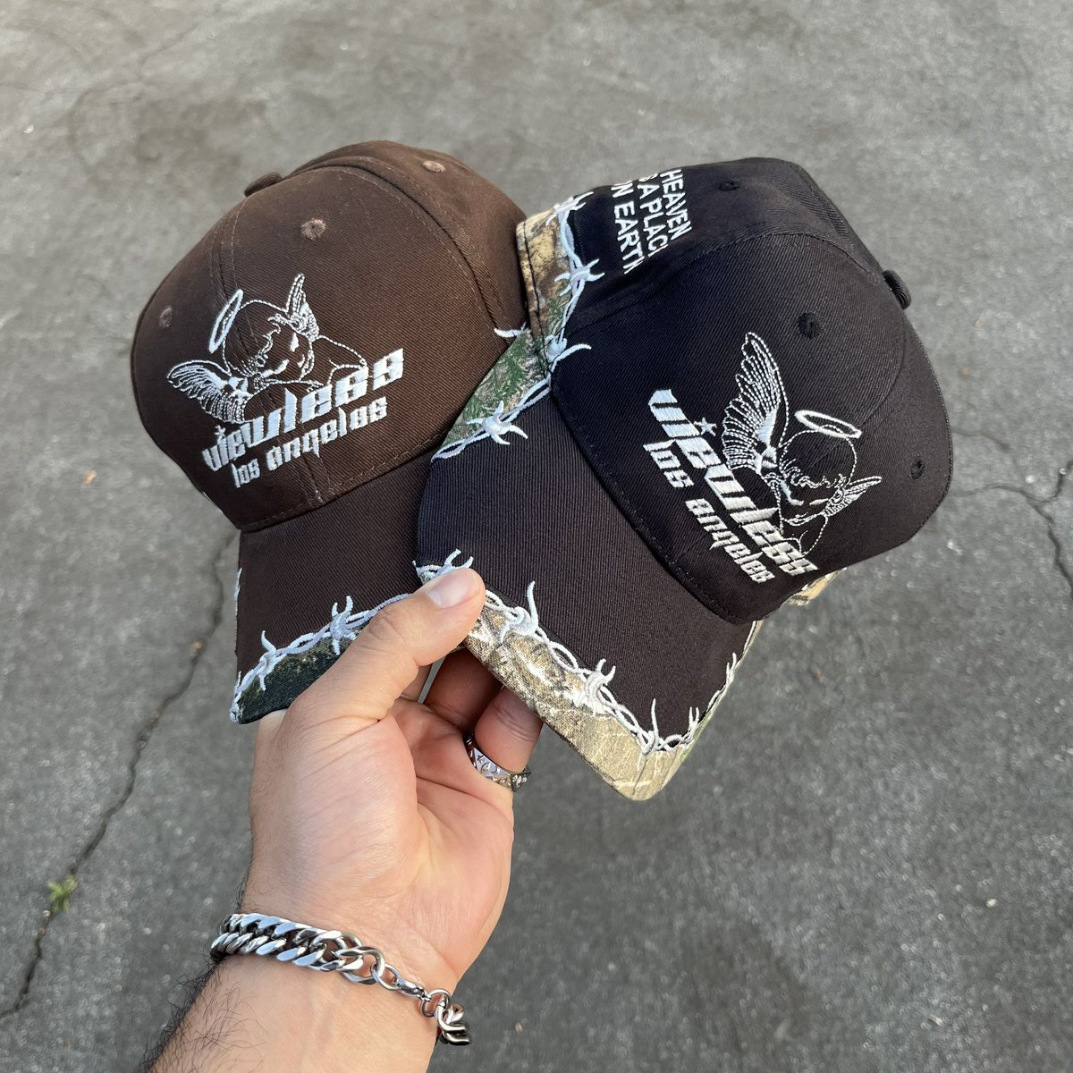 ViewlessLA's tweet image. the first thing im going to do when i get to heaven is find you💫 New Heaven Sent camo barbed wire hats coming soon. #VIEWLESSLOSANGELES