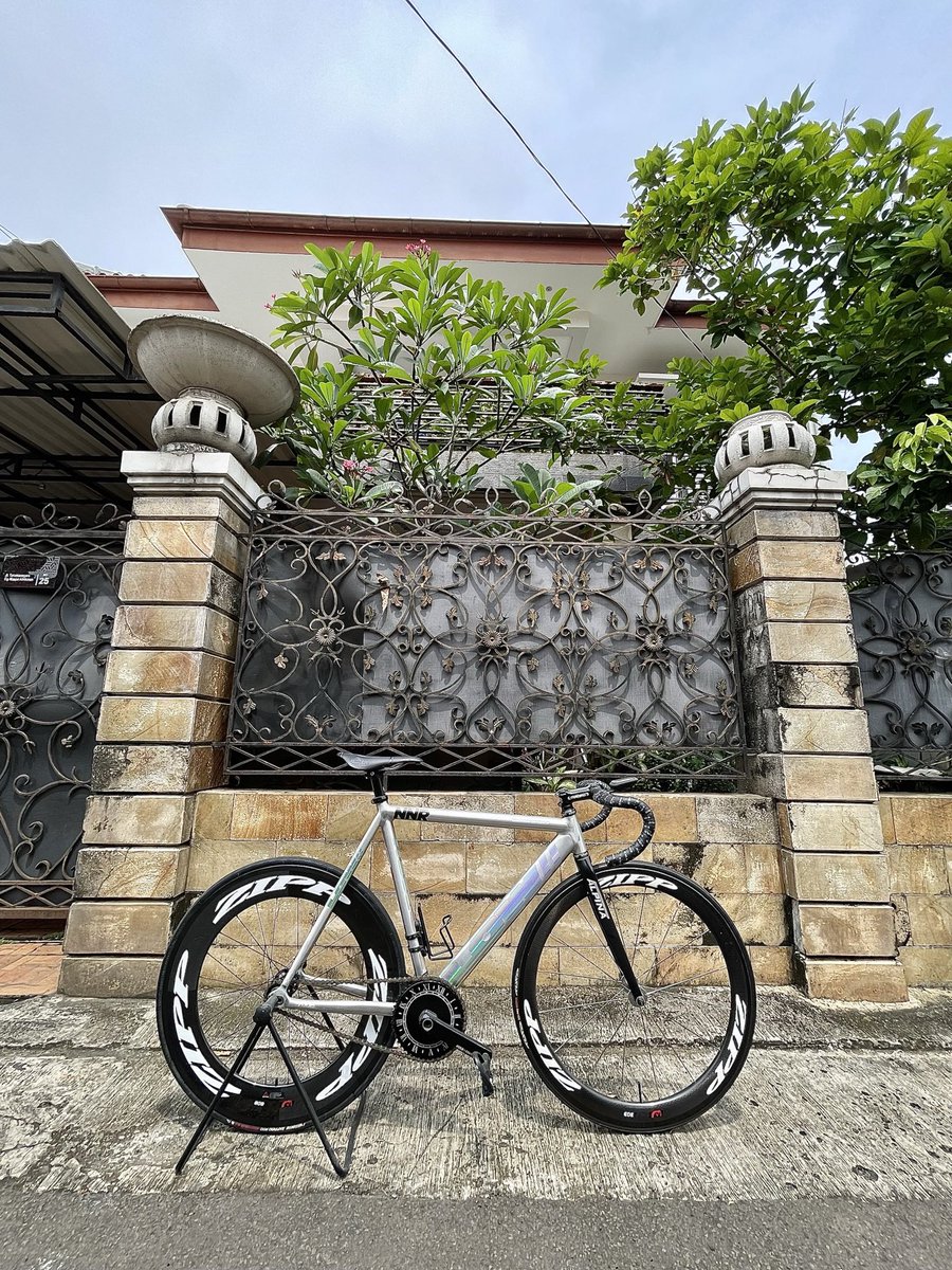 RaklyTadashi's tweet photo. Bismillah kita kasih tes.. WTS Fullbike Low Pursuit sz53. Spec lengkap di WAπ | Lokasi : Cirendeu, Tangsel | WA : 087883483943 #fnfjb #fullbike #lowpursuit #jualfixedgear https://t.co/sX0vMwnhoq