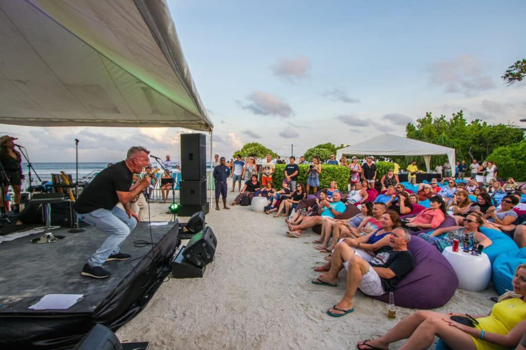 Listen Now Podcast tweet media