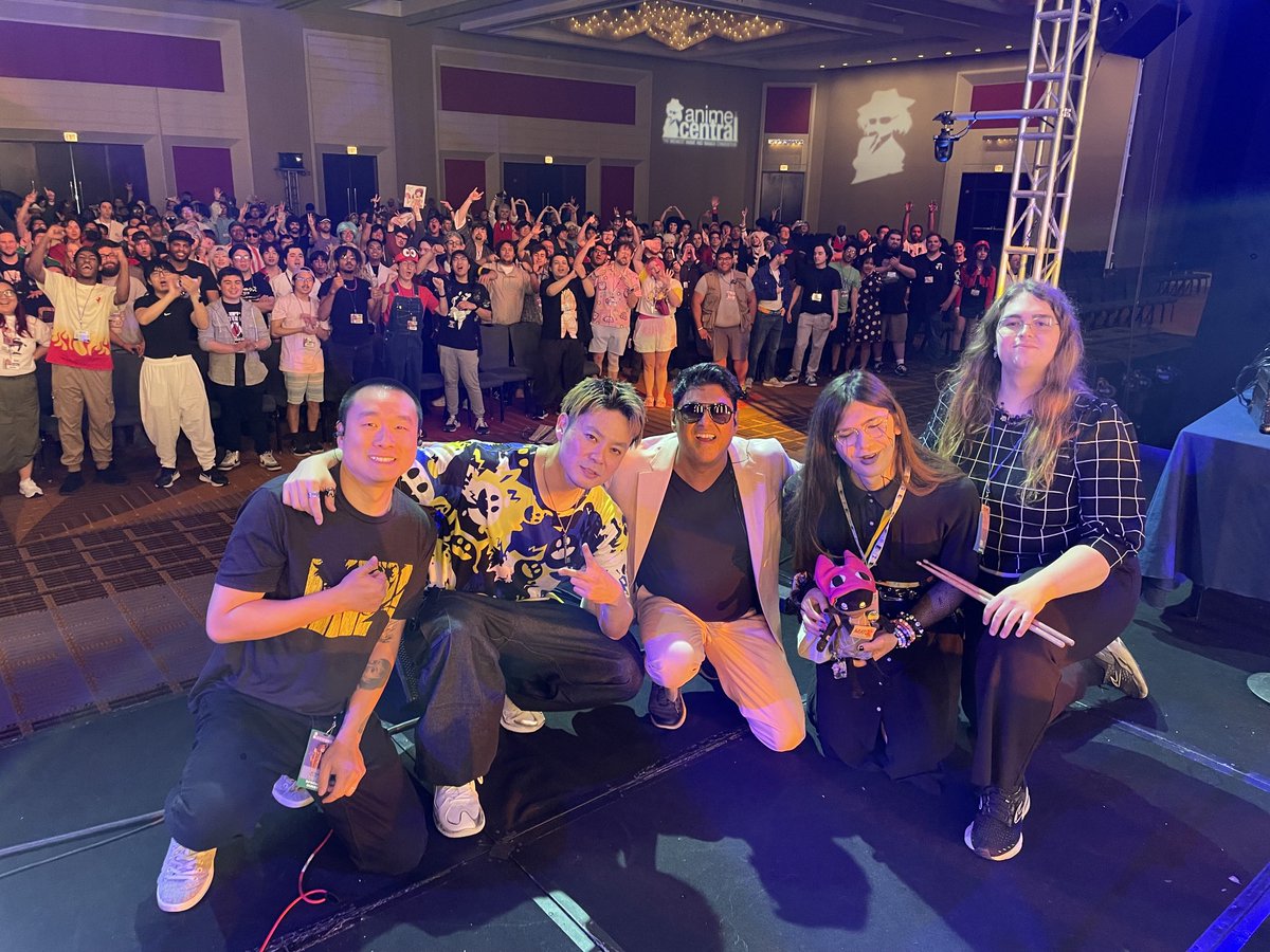 rajramayya's tweet image. Thank you ⁦@animecentral⁩ for being such a great crowd!! Share the love and join me on social media to keep in touch p.s thanks for coming to my room for the after party. Sorry for falling asleep! Lol!