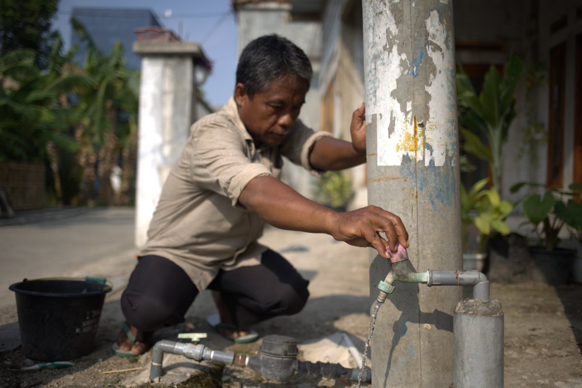 Access to safe drinking water and sanitation is crucial for human and economic development. Yet, over 2 billion people still lack safe drinking water. We must invest in water security for a #LivablePlanet and #WaterForSharedProsperity.

wrld.bg/OQEh50ROkXq