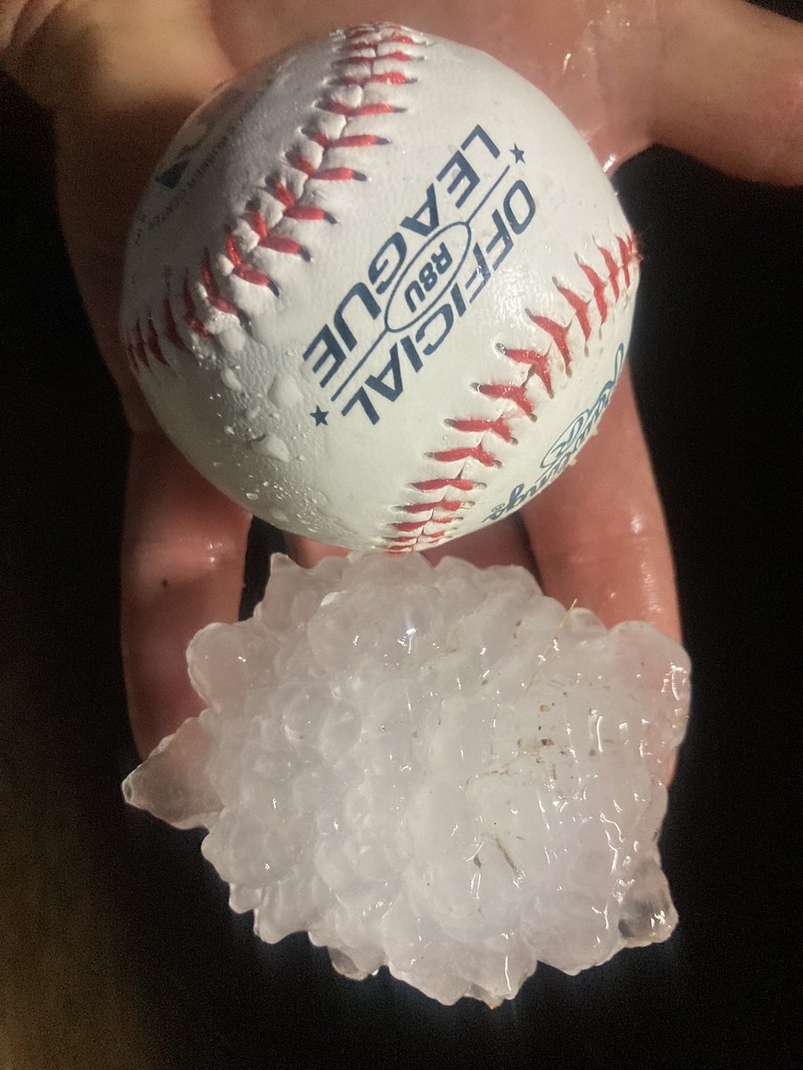 Delayed report: if that’s a regular sized baseball I’m going with 2.75” in south Washington County 8:40am @NWSBoulder