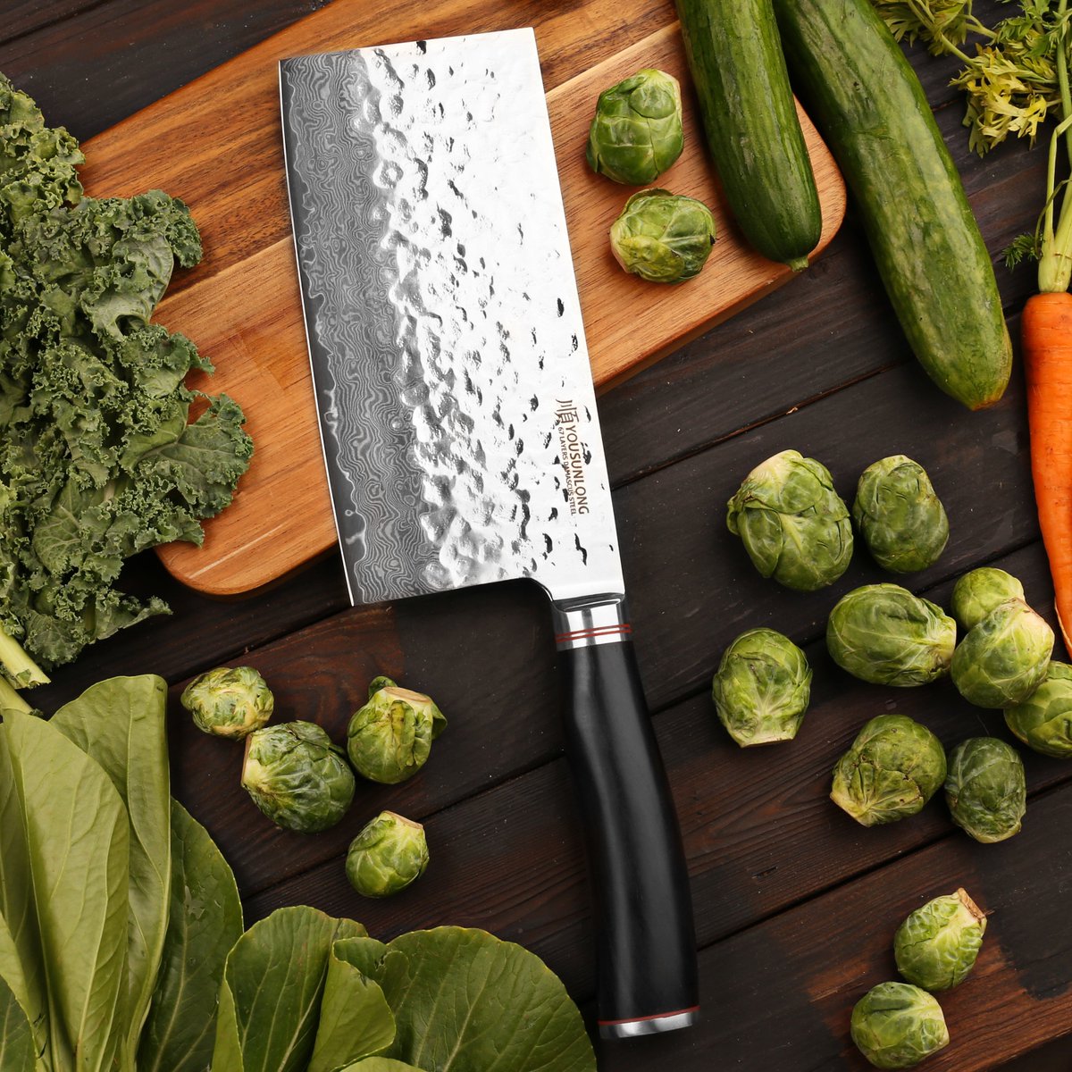 With a Japanese Hammered Damascus Steel Blade and a Natural Leadwood Handle, this knife slices through vegetables effortlessly.

🔥 amzn.to/4bDyNvh

#yousunlong #meatcleaver #vegetablecleaver #kitchenknife #damascussteel #cleaver #kitchenware #cheflife #cookingtools