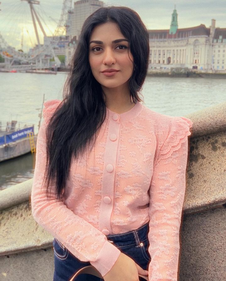 #SarahKhan