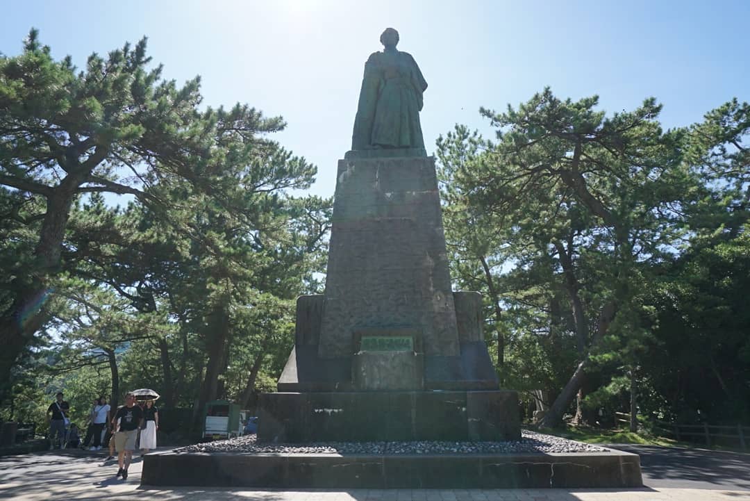 jayemelbi's tweet photo. 四国カルストキャンプ、キャンプ道具を送ったものの、台風が来て天気が悪く泣く泣く断念😭😭😭 行きたい場所part①高知編##桂浜##桂浜公園##坂本龍馬像##高知城##ひろめ市場##塩打##高知##四国のいいところ巡り##里帰り##trip##shikoku _ trip##四国の絶景##絶景##景色帰りの高知自動車道、土砂崩れ https://t.co/1fk4eEdvPO