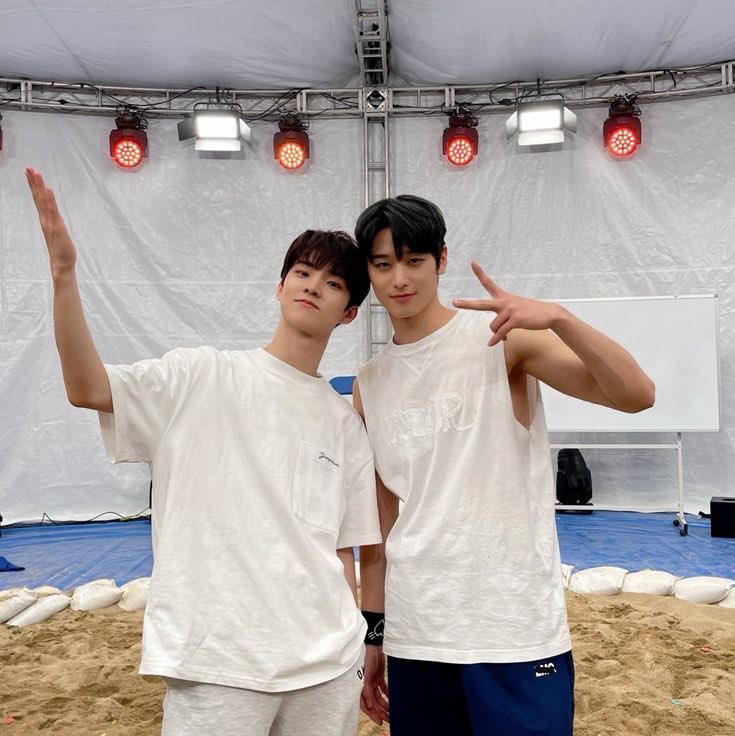ㅤ.　 +⠀      ⠀⢀⣤⣄
⠀⠀⠀♡⠀⠀⢰⣿⣿⣿⣿⡆ ⣠⣶⣿⣶⡀
⠀⠀⠀⠀⠀⠀⢸⣿⣿⣿⣿⣿⣿⣿⣿⣿⣿
⠀⠀⠀⠀⠀⠀⠀⣿⣿⣿⣿⣿⣿⣿⣿⣿⠏
⠀⠀⠀⠀⠀⠀⠀⠈⣿⣿⣿⣿⣿⣿⣿⠋
⠀⠀⠀⠀⠀⠀⠀⠀⠀⠻⣿⣿⠿⠉+ 　　　　　   　  ˚  
 　 　　　  · 　　  　　 　 * ♡