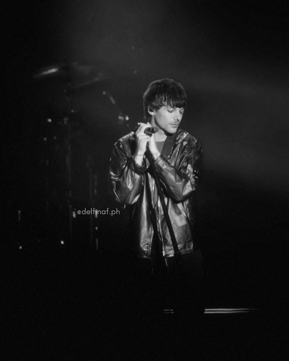 delfiifari's tweet photo. Fotitos que le saqué a @Louis_Tomlinson en Vélez 🥹 
.
.

#FITF #LouisTomlinsonArgentina #FITFargentina #LouisenVelez https://t.co/GksnyTbqIR