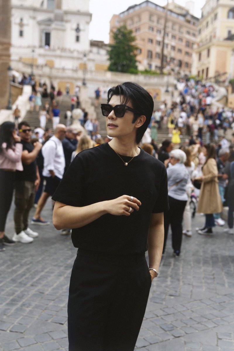 Mile in Roma! ทริปนี้หนุ่ม ‘มาย-ภาคภูมิ’ นอกจากจะไปเยี่ยมชมร้าน Bvlgari Via Condotti 10 แล้วมายยังเดินทางไป Bvlgari Hotel Rome สำหรับถ่ายทำแคมเปญของ Bvlgari อีกด้วย #BvlgariThailand #MilexBulgariExperiences24 #MilePhakphum @milephakphum