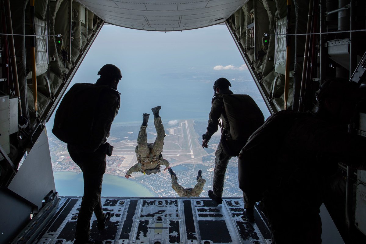 NATO_SOF's tweet image. #SOFWeek in 🇺🇸 Tampa was a powerful display of #SOF collaboration featuring cutting-edge technology and equipment showcasing #SOF capabilities across air, land and sea.
Photos courtesy of @USSOCOM