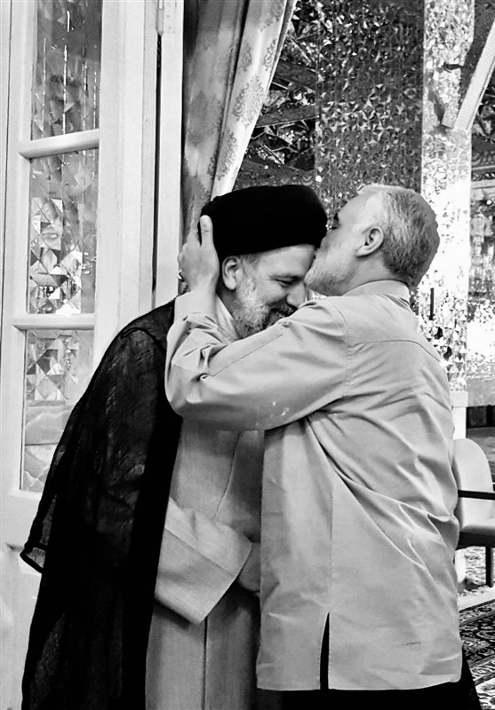 مِنَ المُؤمِنِينَ رِجَالٌ صَدقُوا مَا عاهَدُوا اللهَ عَلَيْه فَمِنْهُمْ مَنْ قضَى نَحْبَهُ..
شهادت، پاداش خاص اولیاء خستگی‌ناپذیر خداست.
شهادت خادم صادق، مخلص و خستگی‌ناپذیر ملت را خدمت رهبر معظم انقلاب و مردم شریف ایران تسلیت عرض میکنم.
کدام سوی روم کز فراق امان یابم
#شهید_جمهور