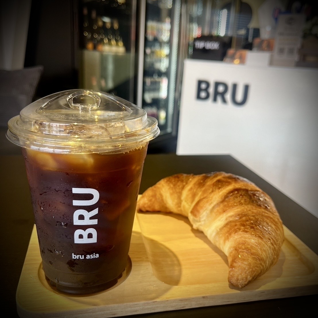 ThePattayaGuide's tweet photo. BRU Coffee Shop Open for Visakha Bucha Day!

Join us Wednesday 22nd to celebrate Visakha Bucha Day with your favourite brews.

https://t.co/mbfBbJbtjD

#VisakhaBuchaDay #BRUCoffeeShop #OpenForBusiness #CelebrateWithCoffee #WednesdayTreats #CoffeeLovers https://t.co/f40aeSBvh6