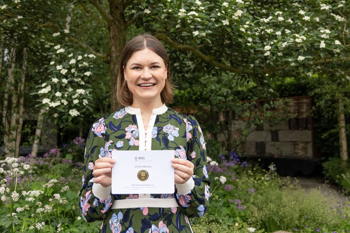 MDUK_News's tweet image. Thrilled to win a gold medal at the @The_RHS Chelsea Flower Show! 🌿 Huge thanks to Ula Maria for the inspiring, fully accessible forest bathing design. Grateful to @ProjGivingBack for making this possible. #RHSChelsea