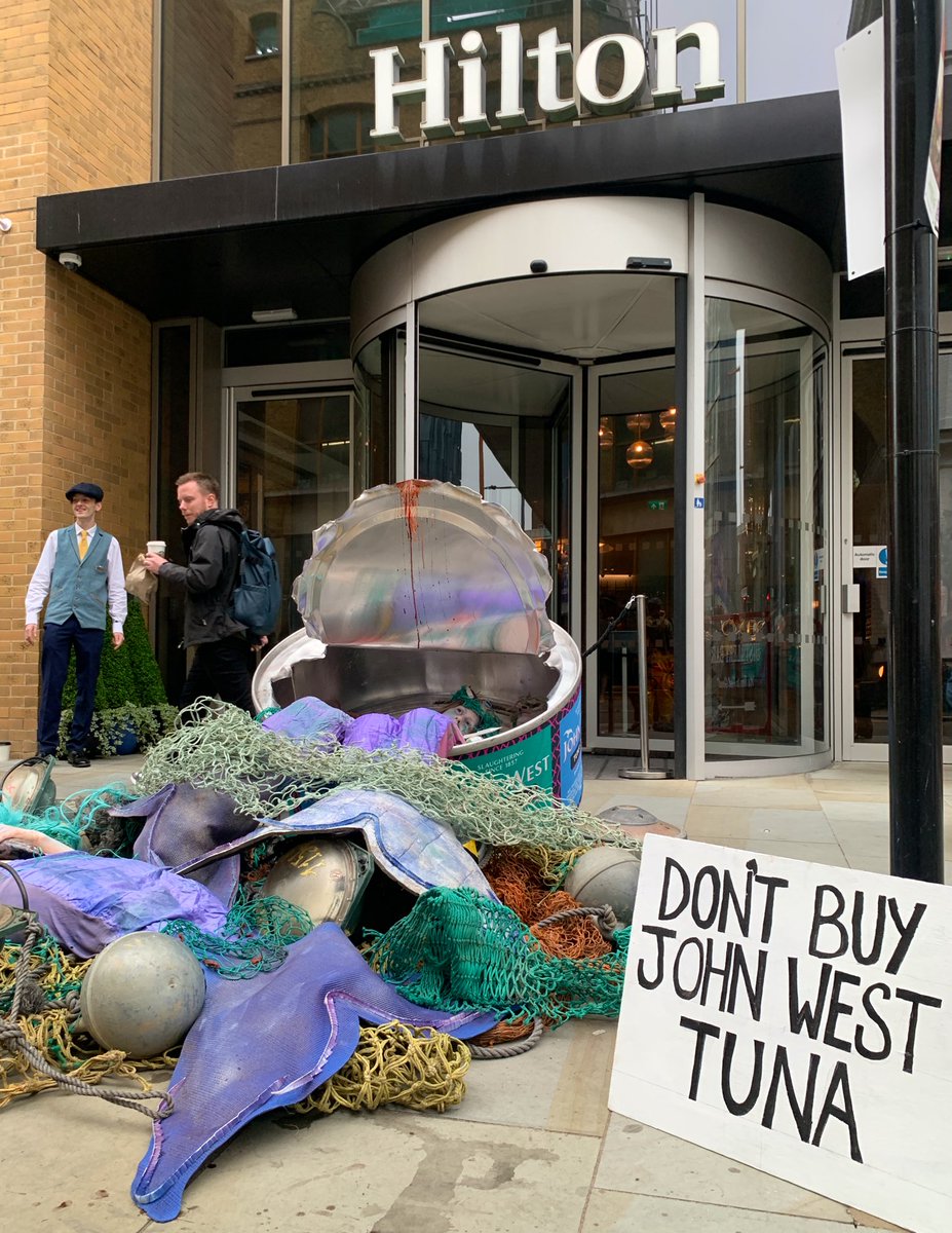 This morning we paid a visit to  the ‘Blue Food Innovation Summit’, a big seafood industry bluewashing event in London. We’re urging the UK public to please stop buying John West tuna — because of the harmful fishing methods involved.
#DontBuyJohnWest ❌🎣❌
#NoMoreFishInTheSea🐟