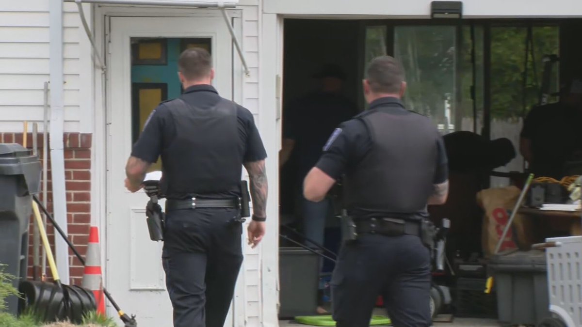 Now on @NBC10 Sunrise: a father and son in Warwick are due in court today after a drug bust in Warwick

turnto10.com/news/local/war…