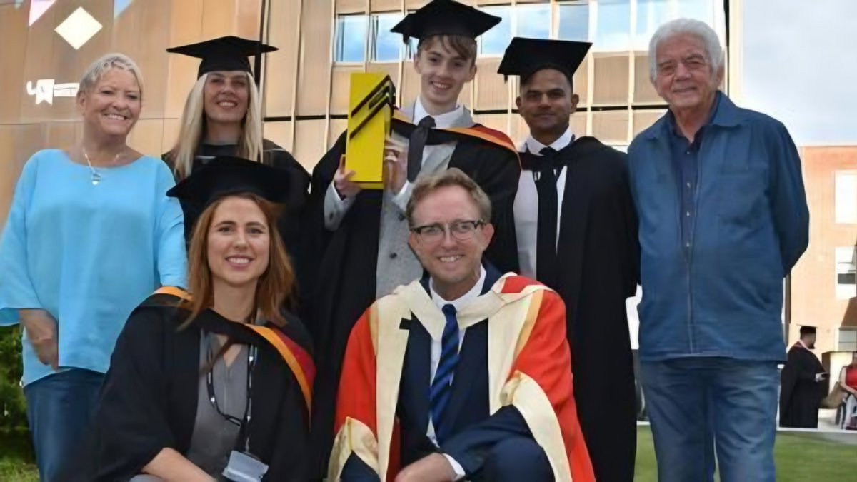 🏆 Special awards celebrate the life of Wolverhampton University Graphic Designer. A generous donation has been made to the University of Wolverhampton by the family of alumnus, Matt Palmer, to create a series of special awards in his honour. For more 👉 bit.ly/3ym2r9W