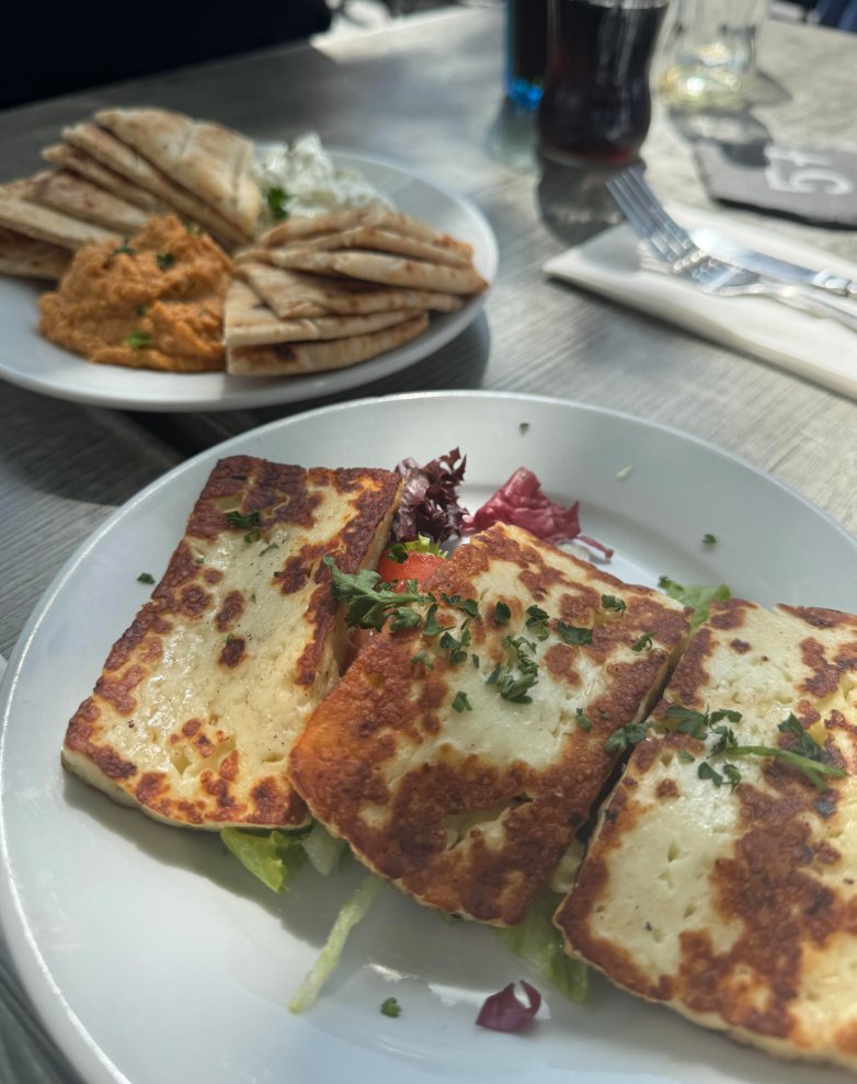 MAD_Comms's tweet image. When work meetings feel like a mini holiday abroad &amp;gt;&amp;gt;&amp;gt;

Last week, we got together for a sunny afternoon in Newcastle☀️ 

We even managed to squeeze in a morning&apos;s work at the Virgin Money co-working space😆

Want to meet up for a drink? Message us!📩
mad-communications.co.uk/contact/