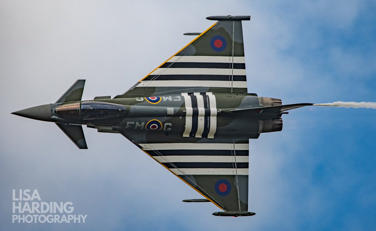 Flt Lt David “Turbo” Turnbull and the @RAFTyphoonTeam were awarded their Public Display Authority on 20 May. Who's looking forward to them bringing the noise to the @cosfordairshow on 9 June? We certainly are. 📸 @SketchLisa