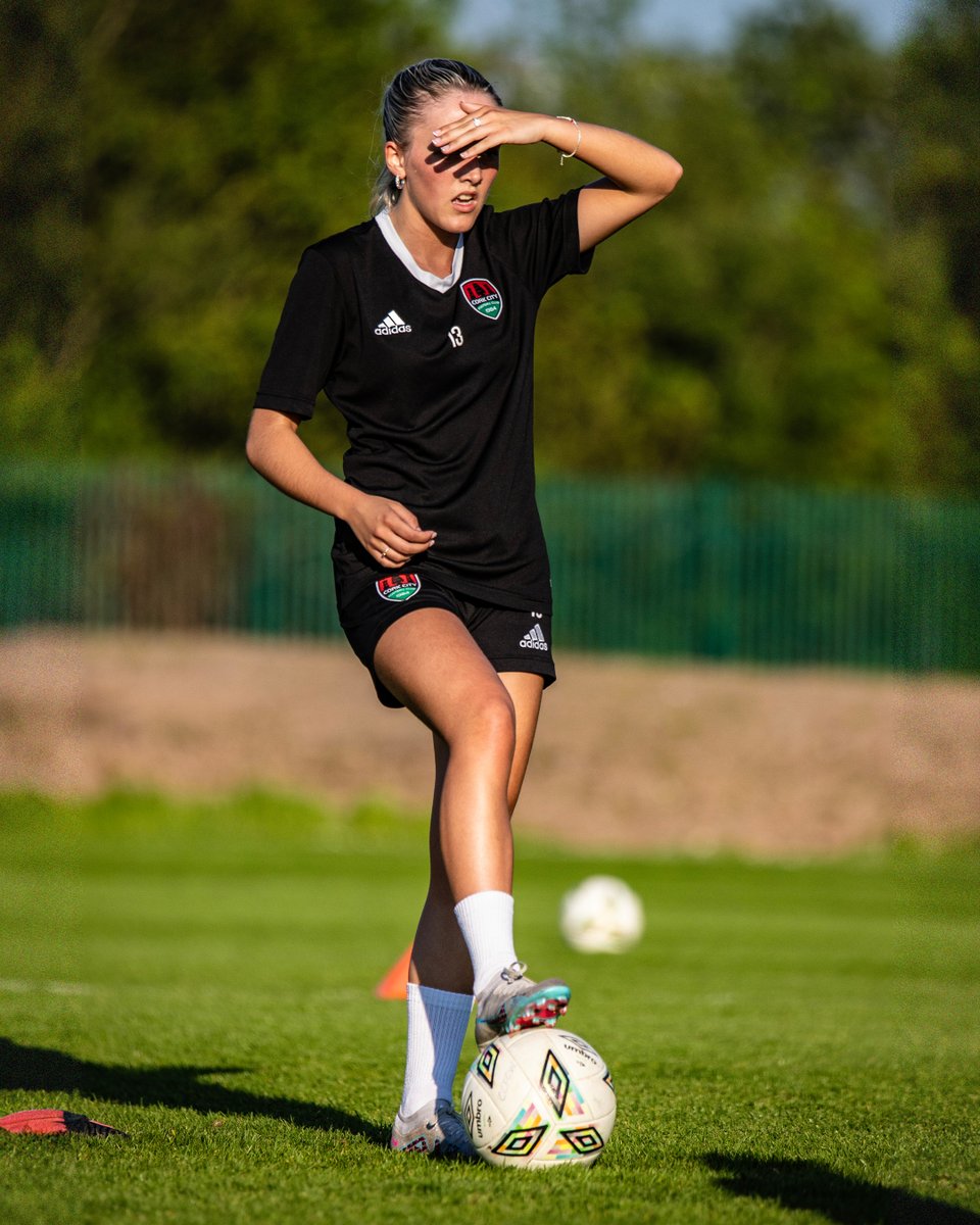 Great to see Ellie O'Brien back on the training pitch as she continues her recovery from injury 👏🏼 #CCFC84 || #WLOI