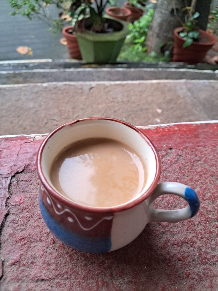 Priyankaias2020's tweet photo. Happy international tea day to all the tea lovers💐💐 Tea lover forever 💕 
#tealove
#internationalteaday https://t.co/KlecTyzzs5