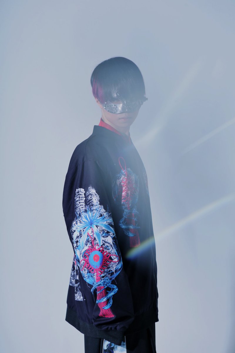 ___hizumi___'s tweet photo. 【短期プレゼント企画】

僕今日誕生日なんで逆に（？）
プレゼント企画です！

 『嘘を奉るライトブルゾン』を1名様へ

◇応募方法 
フォロー
&amp; 
RT

◇応募期限 5/26 23:59

-------

今月末まで新作販売中！
お早めに！
再販無し！
https://t.co/E42nwTc2pD

※リプの注意事項必読 https://t.co/UjGy4f8Iov
