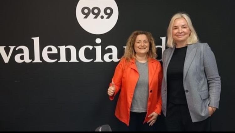 SPB (@spb_spain) on Twitter photo 🎧 Todavía no habíamos compartido por aquí la entrevista que nuestra directora general y CEO, <a href="/GraciaBurdeos/">Gracia Burdeos</a> concedió en el programa radiofónico #LaTardeconMarina en la <a href="/999Vlcradio/">99.9 ValenciaRadio</a>.
👉 Esperamos que la disfrutéis mucho: latardeconmarina.es/podcast/?id=677 🎧 Todavía no habíamos compartido por aquí la entrevista que nuestra directora general y CEO, <a href="/GraciaBurdeos/">Gracia Burdeos</a> concedió en el programa radiofónico #LaTardeconMarina en la <a href="/999Vlcradio/">99.9 ValenciaRadio</a>.
👉 Esperamos que la disfrutéis mucho: latardeconmarina.es/podcast/?id=677