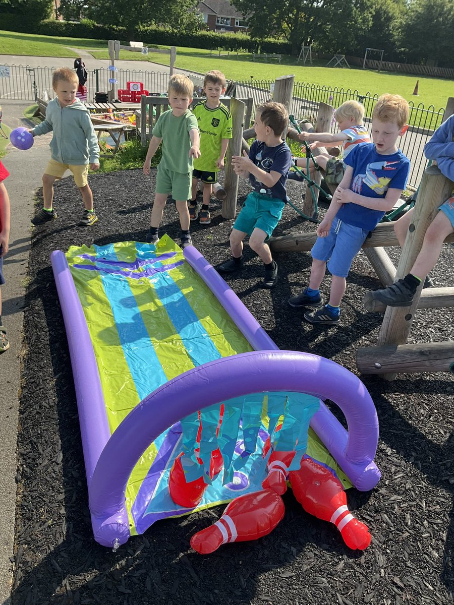 Seaside Day is here in Reception! We have the Davenham donkeys, paddling pools, an ice cream parlour and some fun games! 🍦🍦🤸🏼🫏 #LearningThroughPlay #SoMuchFun