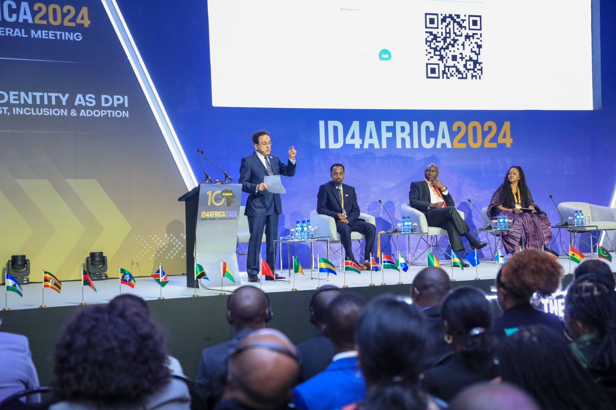 A NIRA delegation led by DG @AbdiwaliAbdulle attended the opening of the annual ID4Africa2024 conference in Cape Town. This key event brings together African ID institutions to strengthen cooperation and develop identification technologies across the continent. #ID4Africa2024