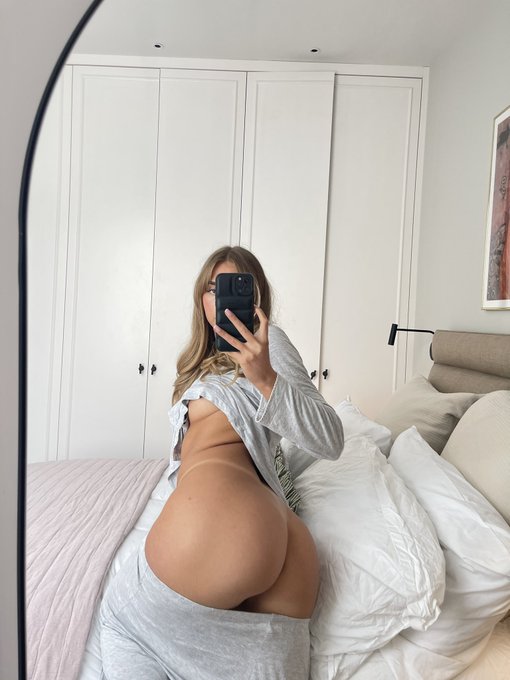 bend me over https://t.co/tFm8Jm1zsU