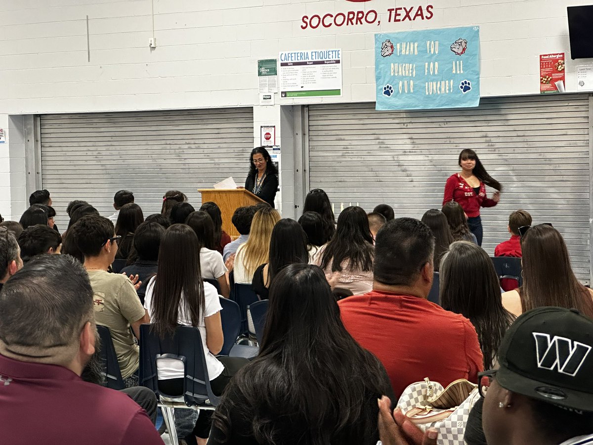 Socorro_Middle's tweet photo. We welcomed our new NJHS members! They will leave their paw 🐾 print in the hearts of their community.  #ProudPrincipal #TeamSISD https://t.co/Ud7JMfEgYp