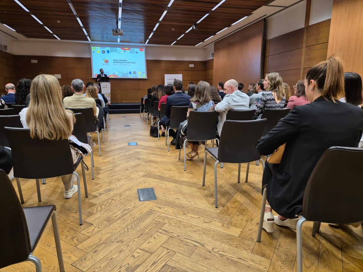 A Coruña Convention Bureau tweet media