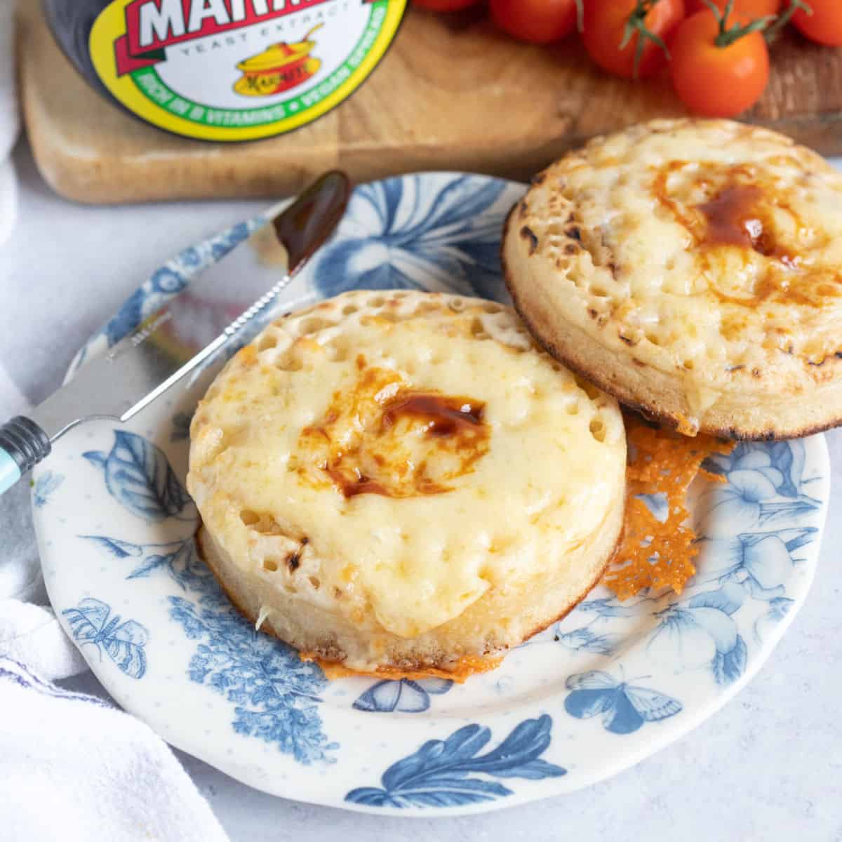 Cheesy air fryer crumpets with marmite are the ultimate quick and easy snack!

Get the recipe => bit.ly/3DKbVMs